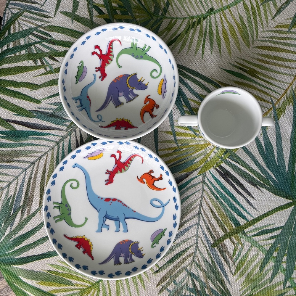 Tiffany dinosaur tableware